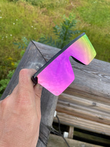 59 North Wheels solbriller squre, svart ramme med rosagult glass